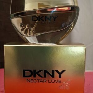 NEW DKNY Nectar Love Eau De Parfum Spray 1.0 Fl Oz With Real Honeycomb